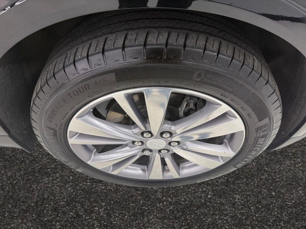 used 2024 Cadillac XT5 car, priced at $46,488