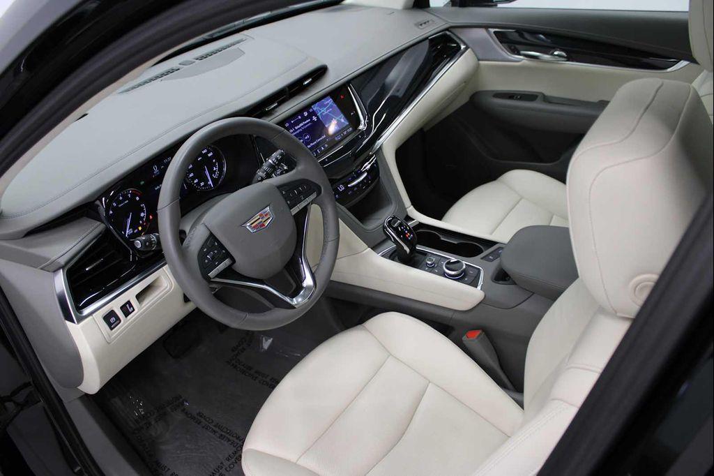 used 2024 Cadillac XT6 car, priced at $47,288