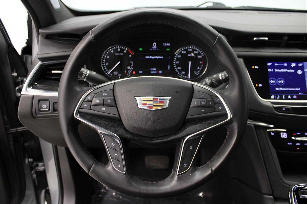 used 2023 Cadillac XT5 car, priced at $32,998