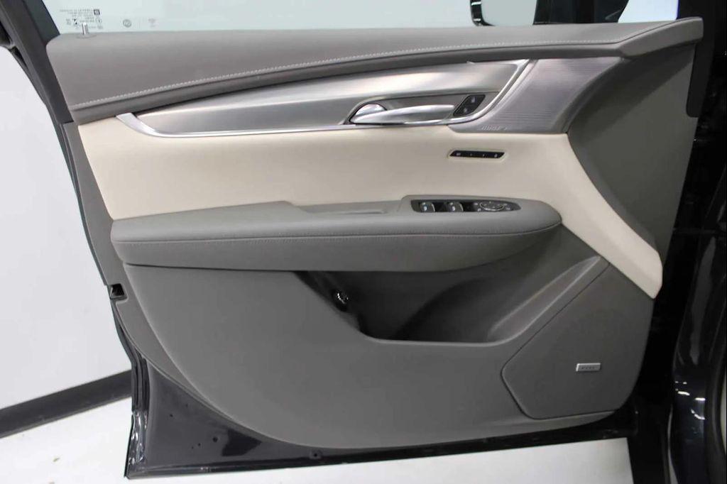 used 2023 Cadillac XT5 car, priced at $34,988