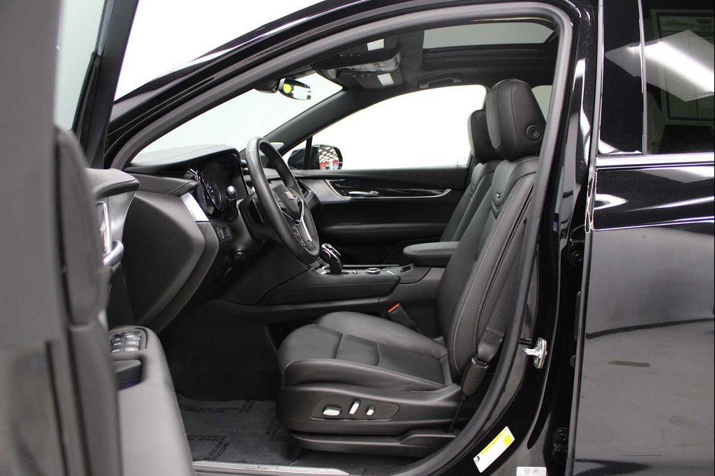 used 2024 Cadillac XT5 car, priced at $46,388