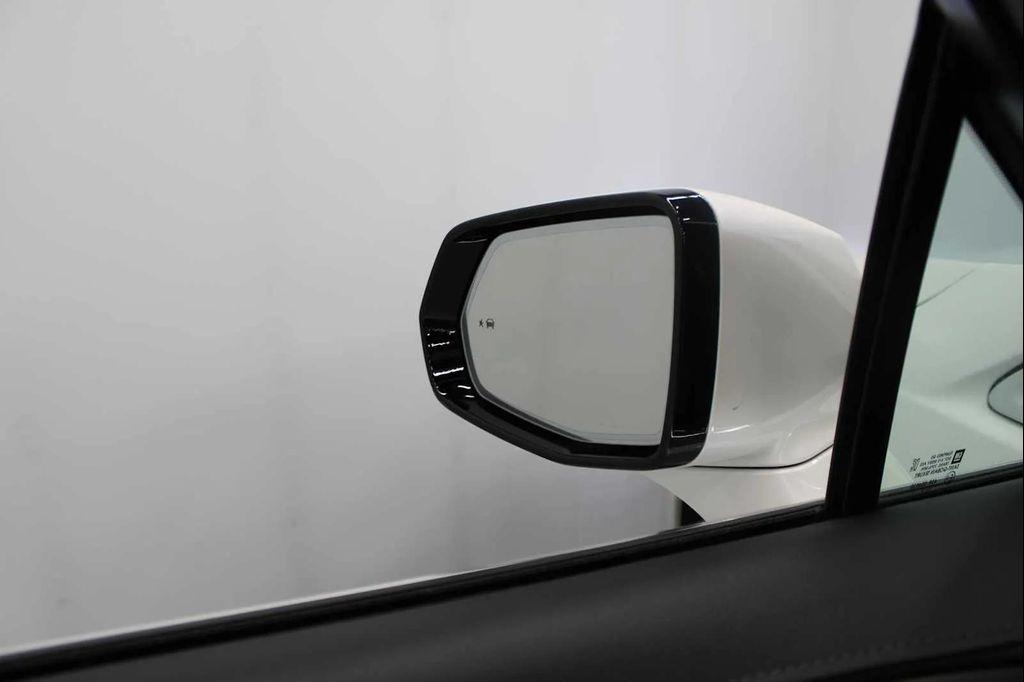 used 2022 Cadillac XT5 car, priced at $32,998