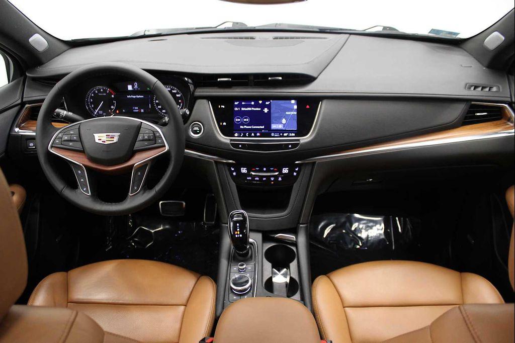 used 2022 Cadillac XT5 car, priced at $32,998