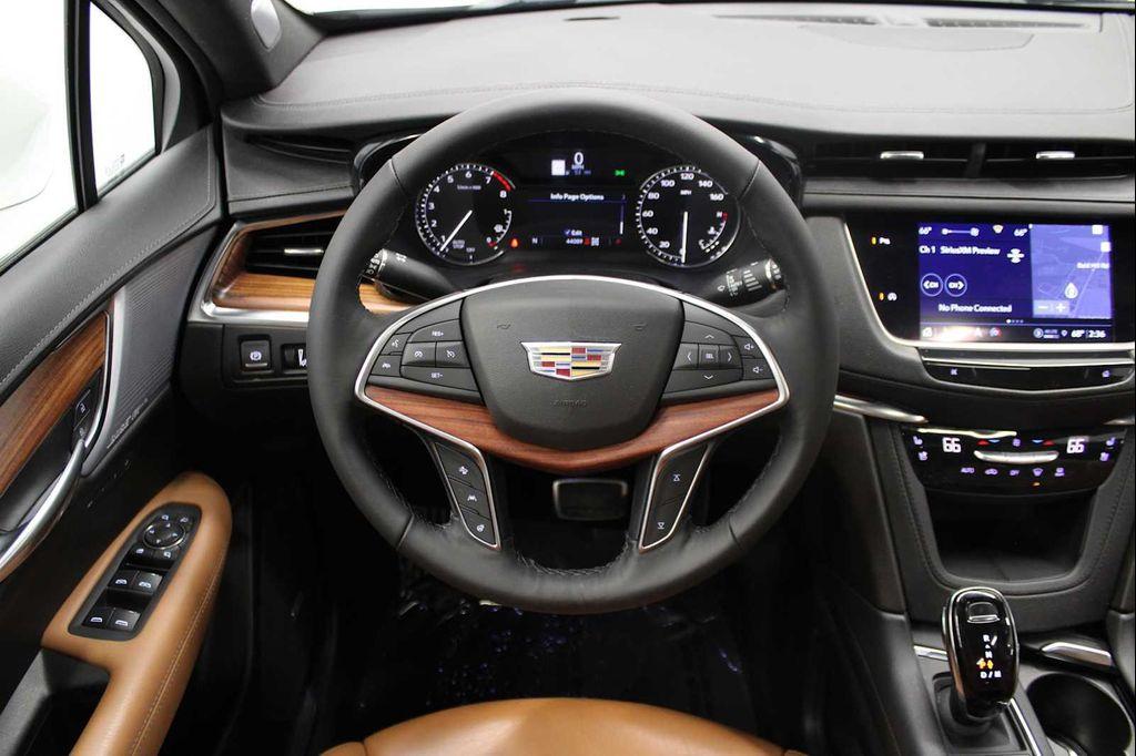used 2022 Cadillac XT5 car, priced at $32,998
