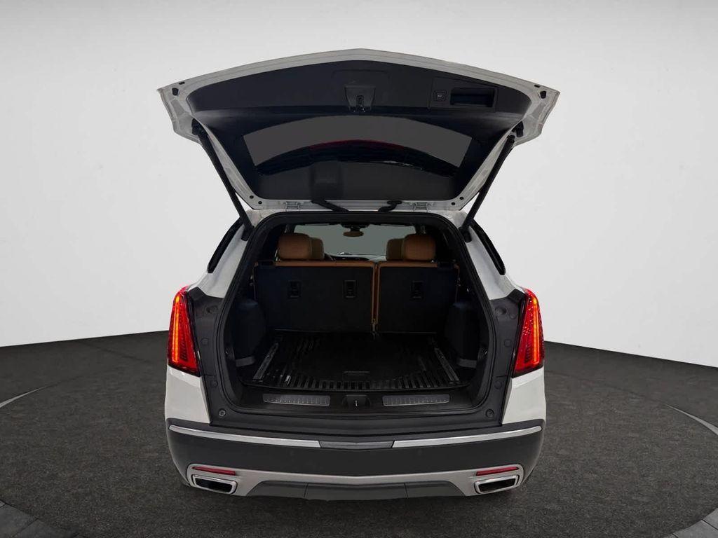 used 2022 Cadillac XT5 car, priced at $32,998