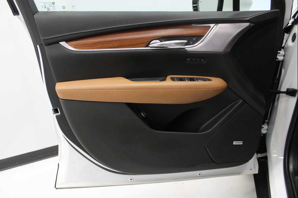 used 2022 Cadillac XT5 car, priced at $32,998