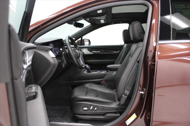 used 2022 Cadillac XT5 car, priced at $37,998