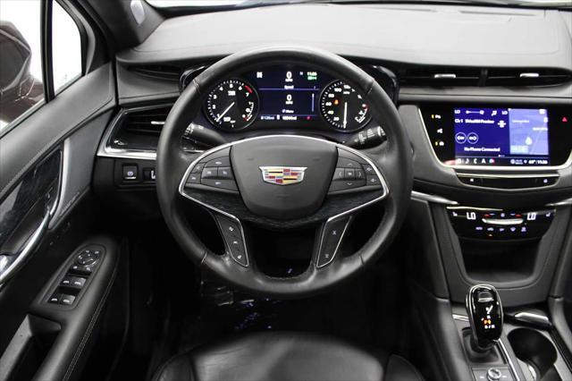used 2022 Cadillac XT5 car, priced at $37,998