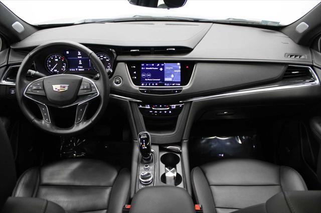 used 2022 Cadillac XT5 car, priced at $37,998
