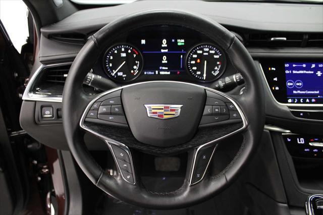 used 2022 Cadillac XT5 car, priced at $37,998