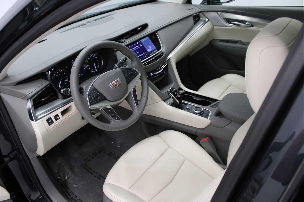 used 2023 Cadillac XT5 car, priced at $33,988