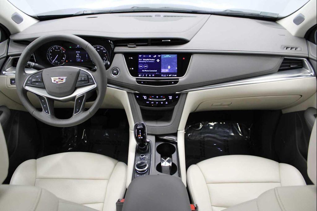 used 2023 Cadillac XT5 car, priced at $33,988