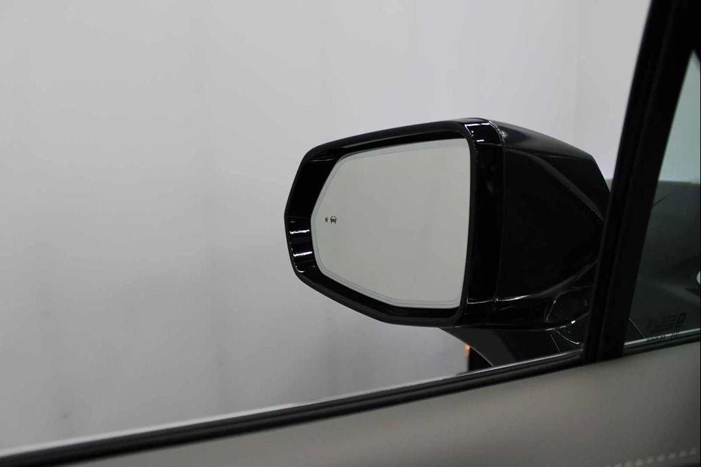 used 2023 Cadillac XT5 car, priced at $33,988