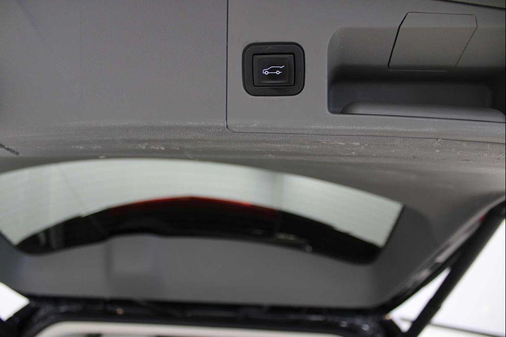 used 2023 Cadillac XT5 car, priced at $33,988