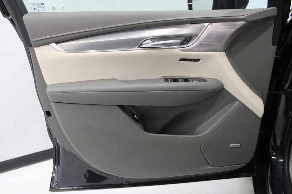 used 2023 Cadillac XT5 car, priced at $33,988