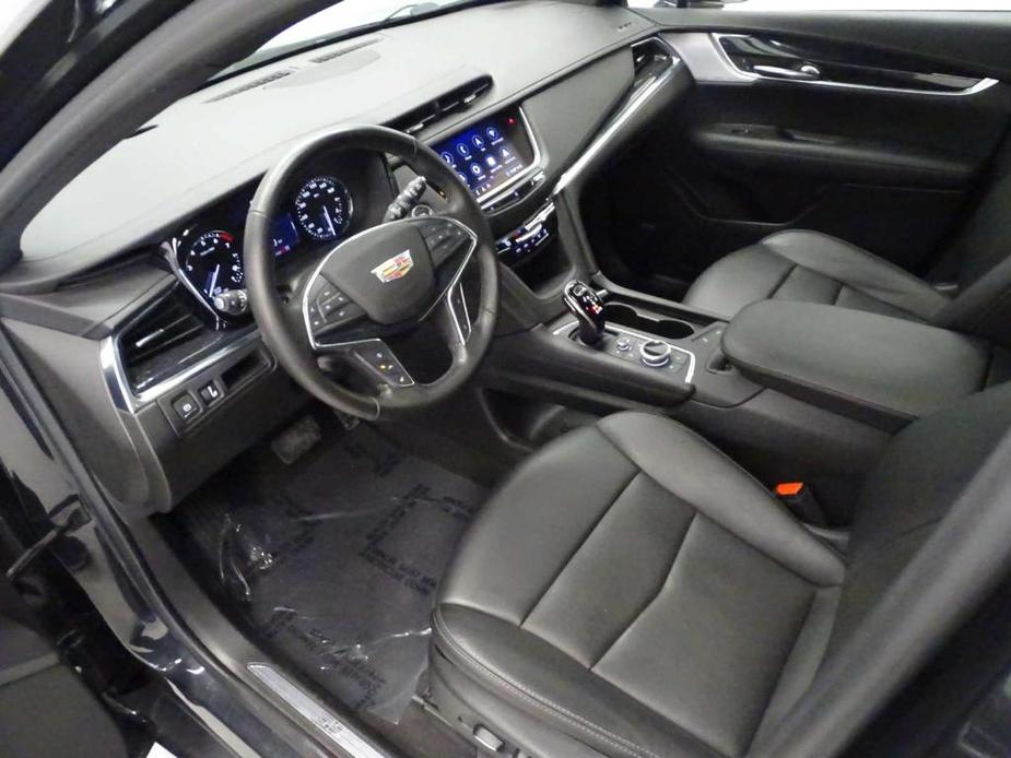 used 2020 Cadillac XT5 car, priced at $31,998