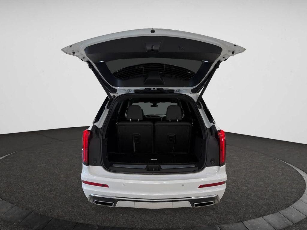 used 2024 Cadillac XT6 car, priced at $40,688