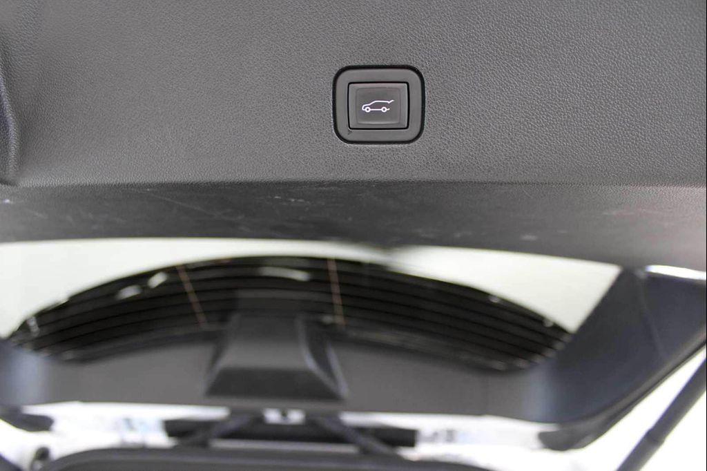 used 2024 Cadillac XT6 car, priced at $40,688