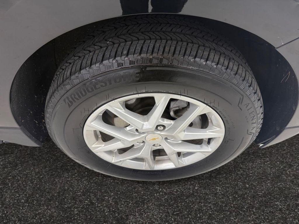 used 2024 Chevrolet Equinox car, priced at $22,998