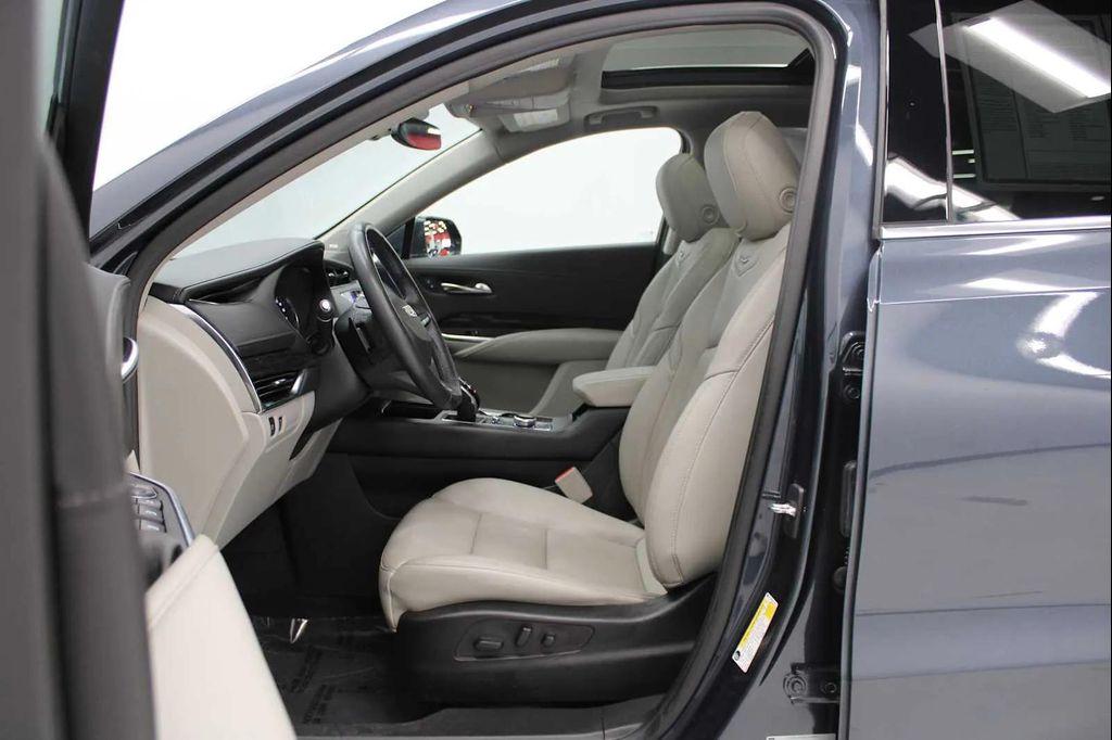 used 2020 Cadillac XT4 car, priced at $21,698