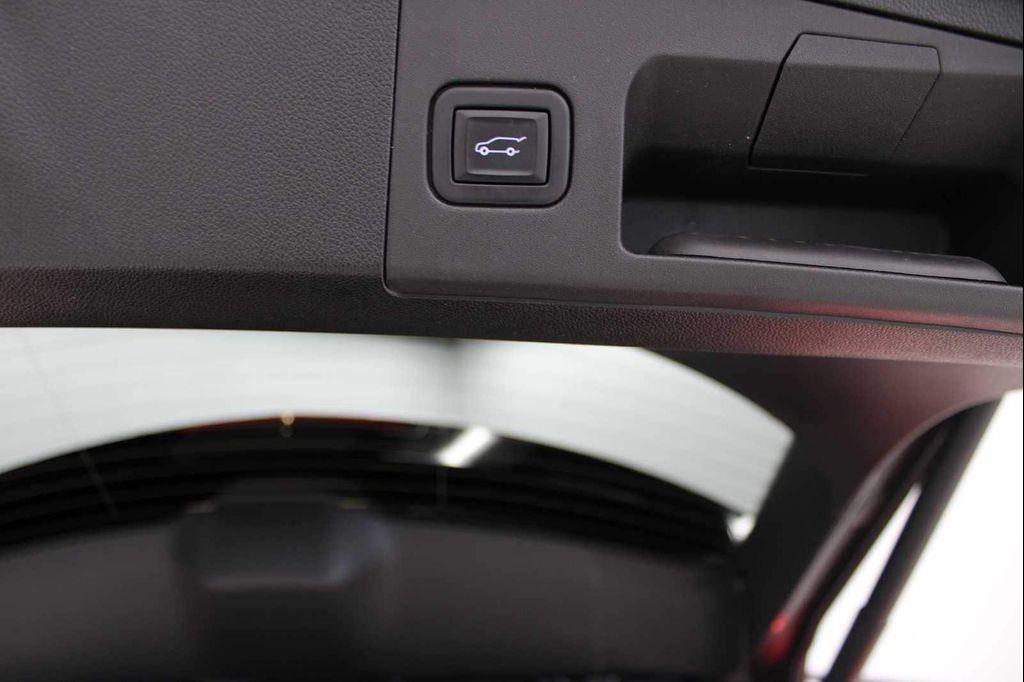 used 2020 Cadillac XT4 car, priced at $21,698