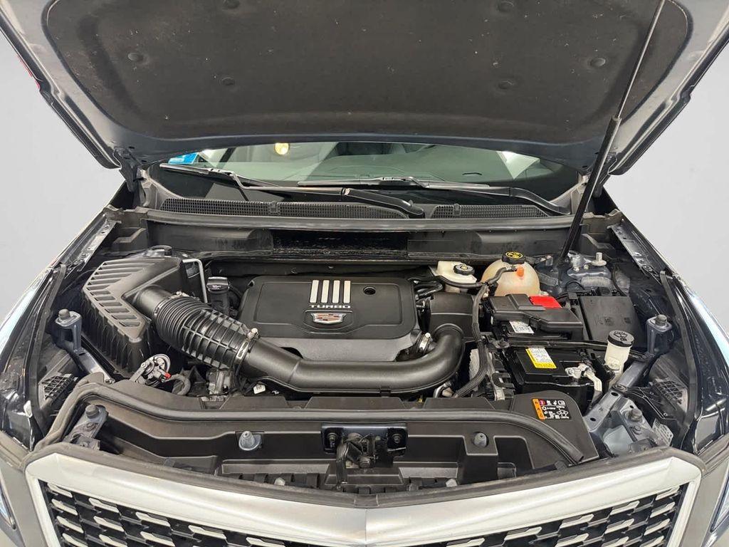 used 2022 Cadillac XT5 car, priced at $33,788