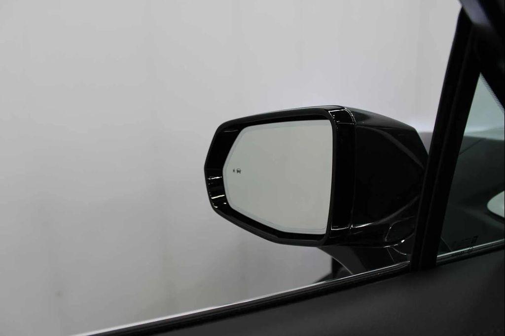 used 2022 Cadillac XT5 car, priced at $33,788