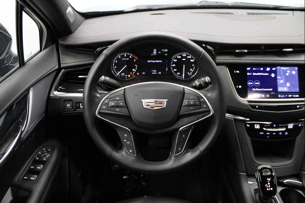 used 2022 Cadillac XT5 car, priced at $33,788