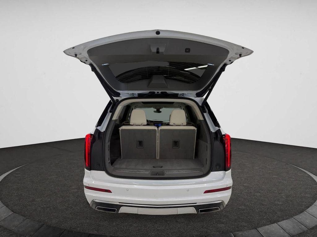 used 2023 Cadillac XT6 car, priced at $37,588