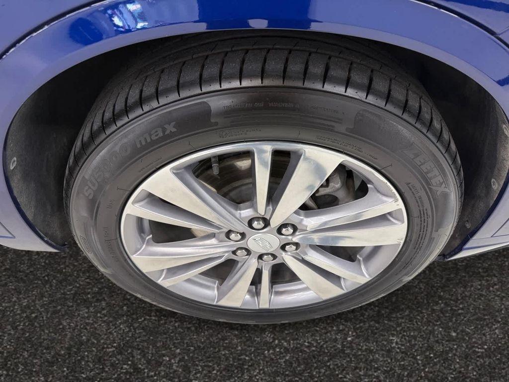 used 2024 Cadillac XT6 car, priced at $43,688
