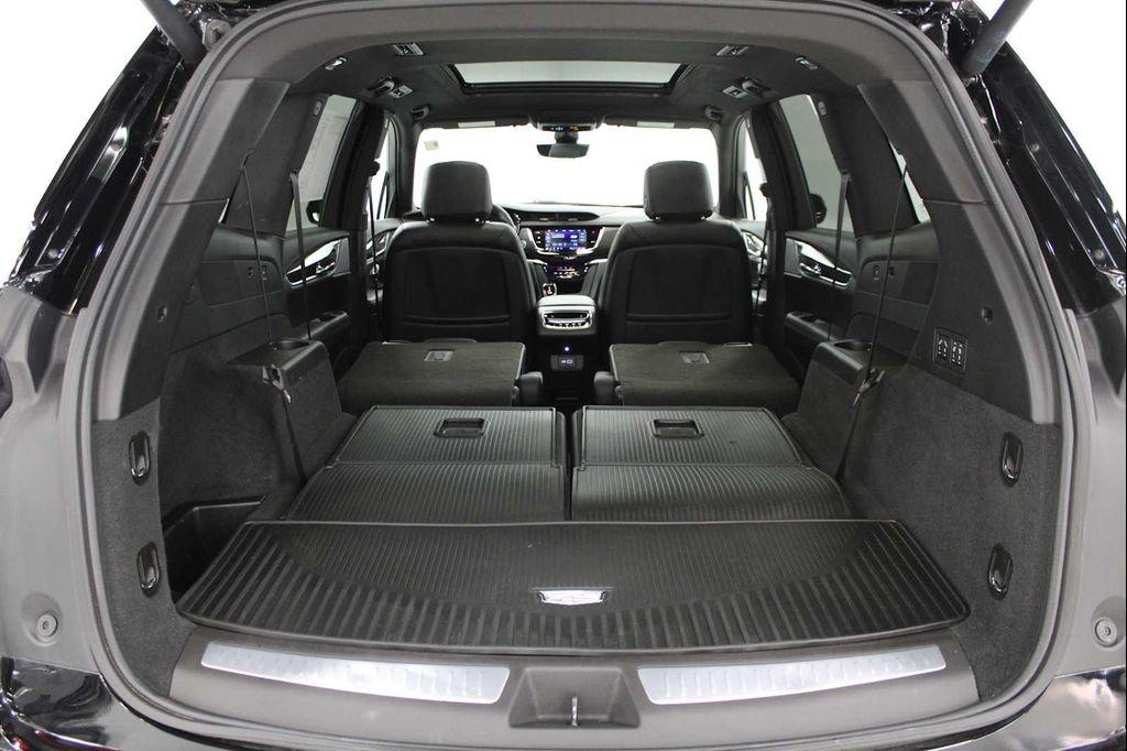 used 2024 Cadillac XT6 car, priced at $48,998