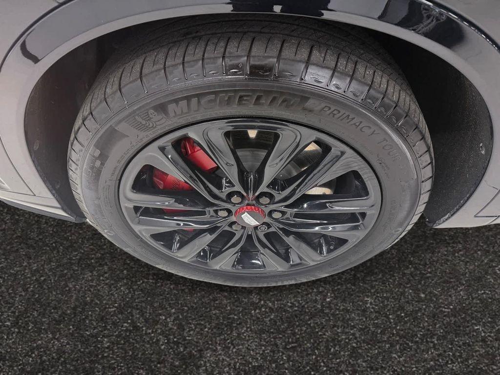 used 2024 Cadillac XT6 car, priced at $48,998