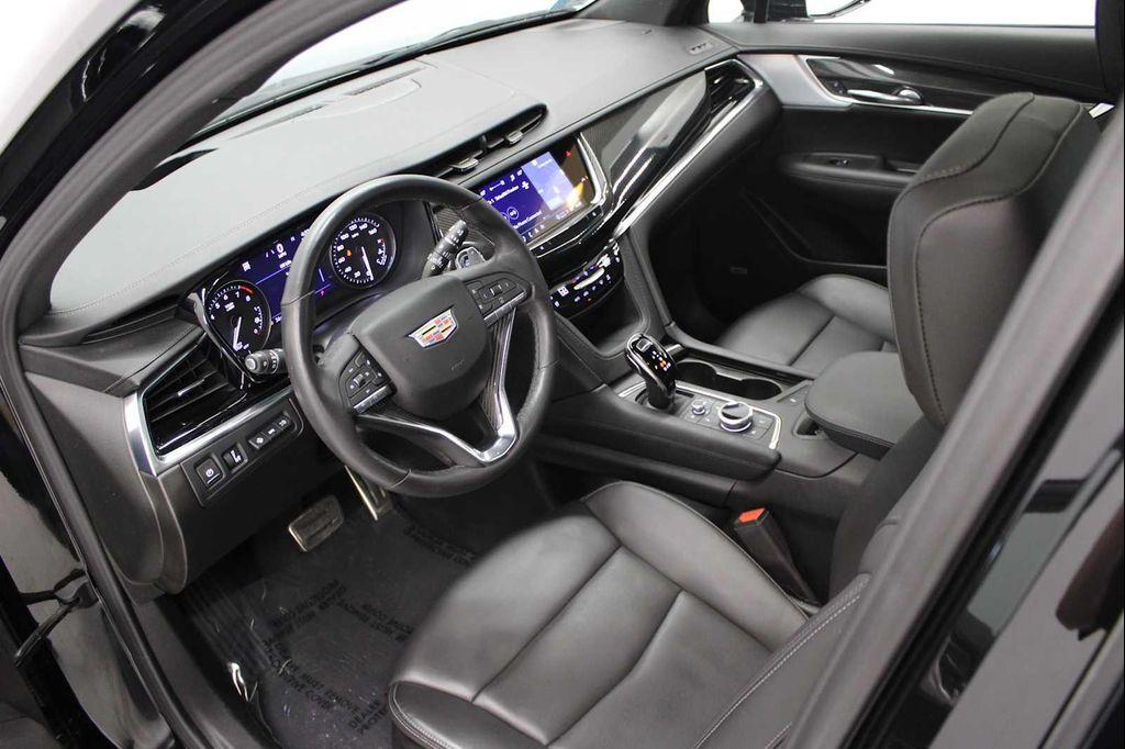 used 2024 Cadillac XT6 car, priced at $48,998