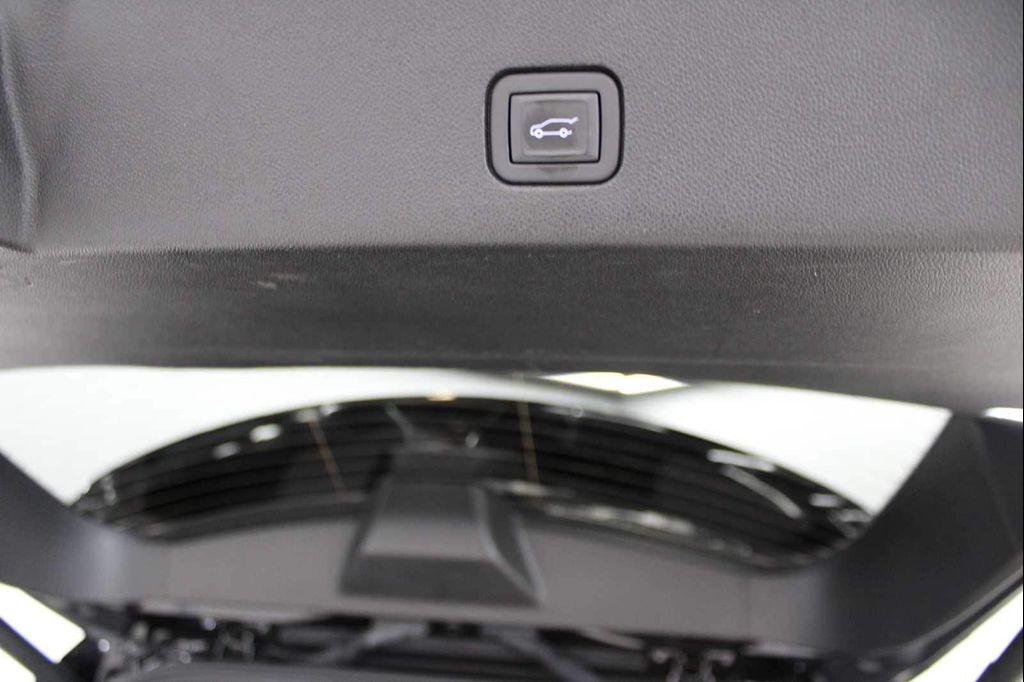 used 2024 Cadillac XT6 car, priced at $48,998