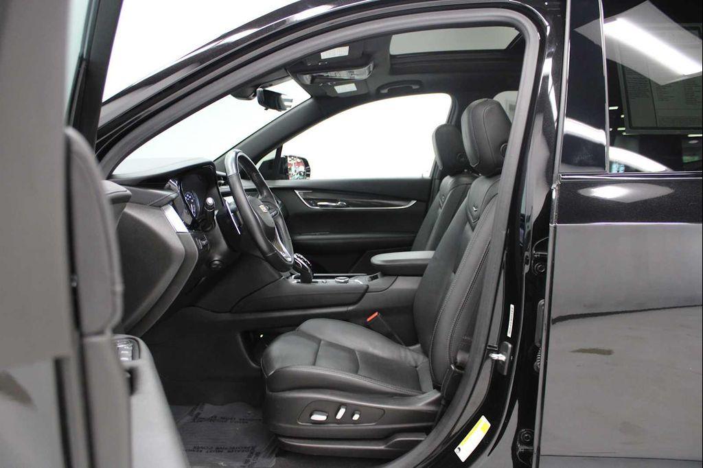 used 2021 Cadillac XT6 car, priced at $32,498