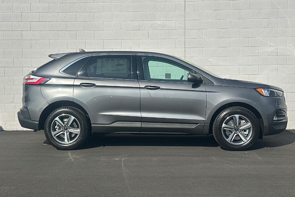 new 2024 Ford Edge car, priced at $37,554