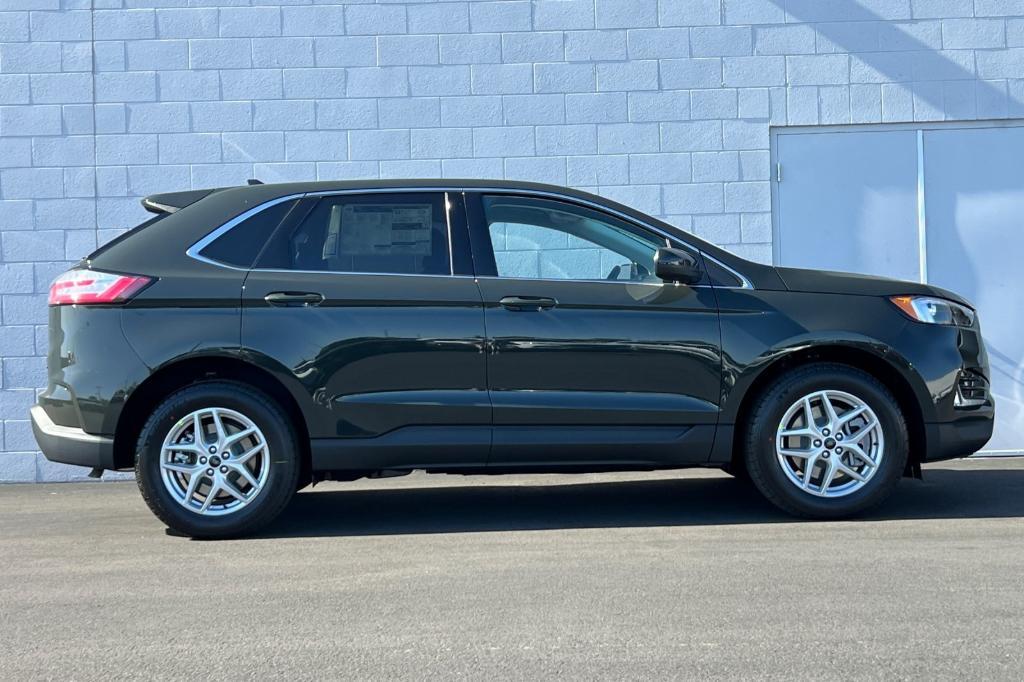 new 2024 Ford Edge car, priced at $41,655