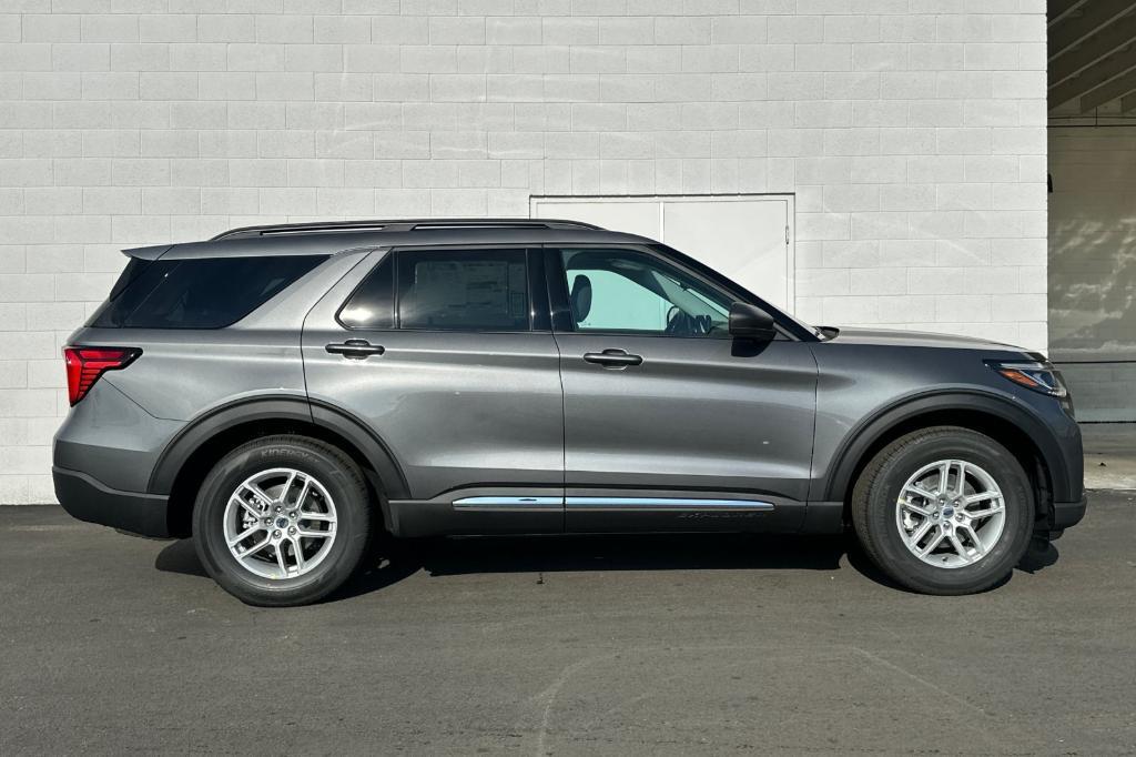 new 2025 Ford Explorer car, priced at $47,945