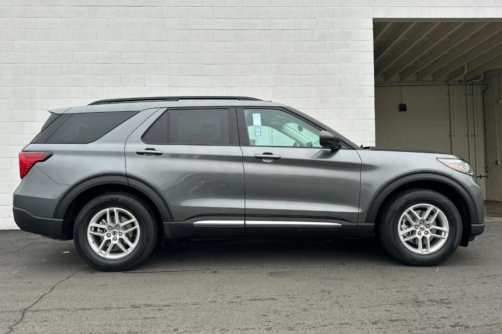 new 2025 Ford Explorer car, priced at $48,445