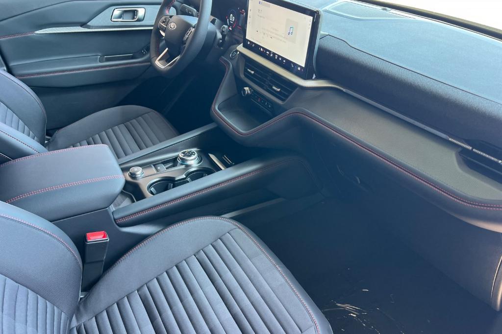 new 2025 Ford Explorer car, priced at $55,080