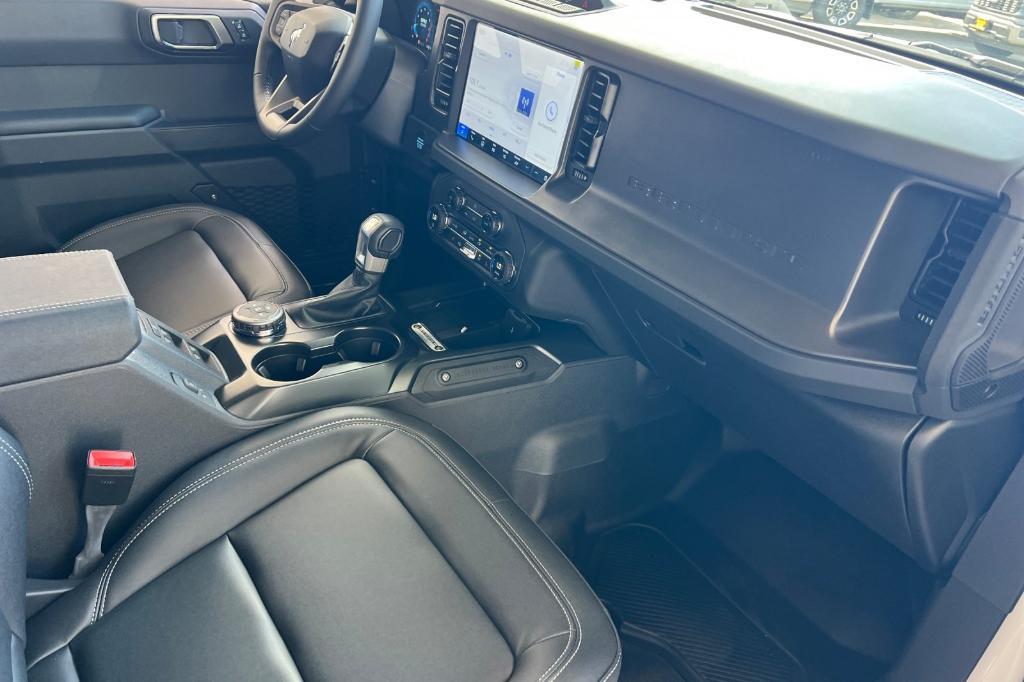 new 2025 Ford Bronco car, priced at $45,622