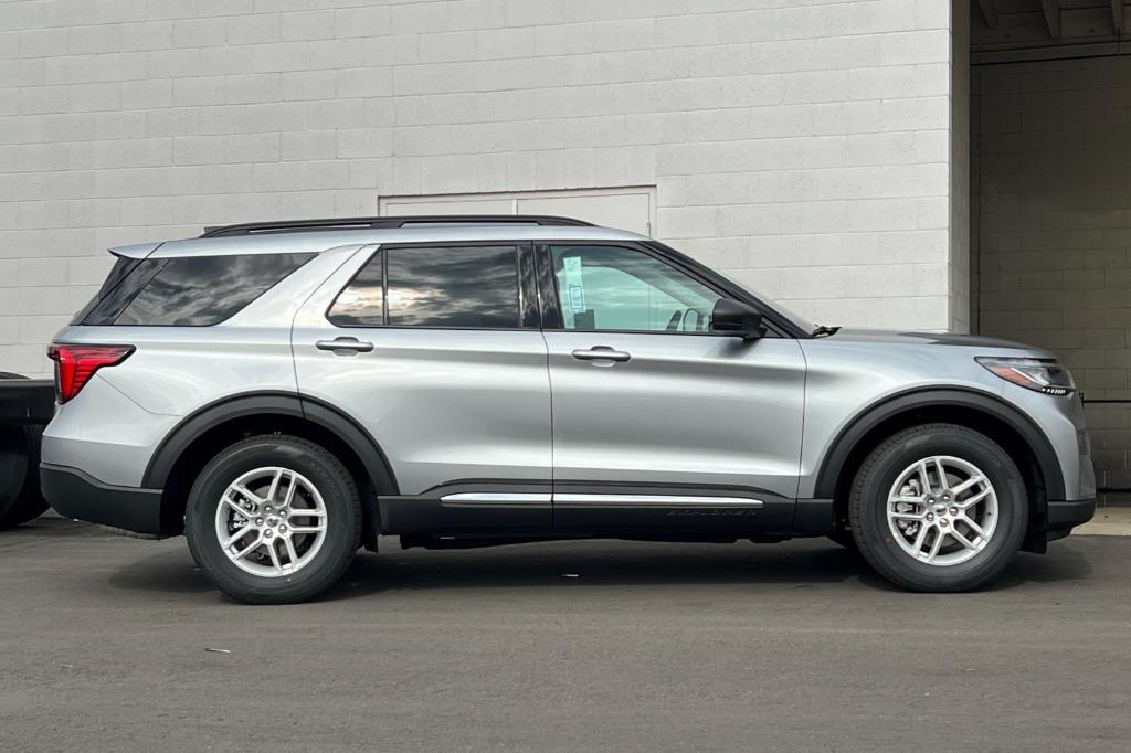 new 2025 Ford Explorer car, priced at $48,345