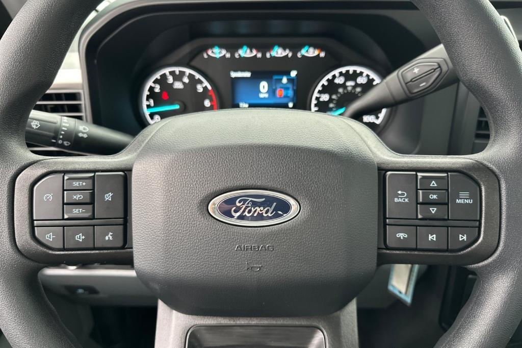 new 2024 Ford F-350 car, priced at $43,072