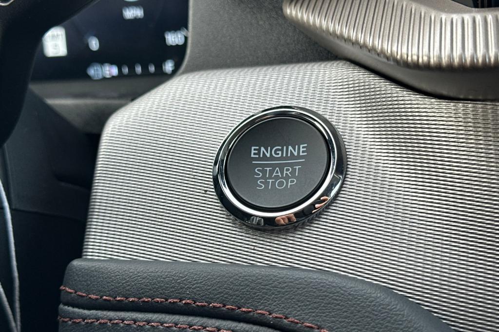 new 2025 Ford Explorer car, priced at $41,620