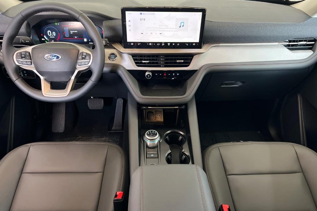 new 2025 Ford Explorer car, priced at $41,956