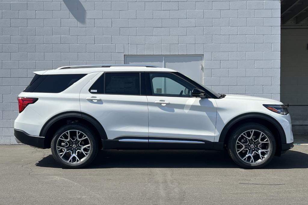 new 2025 Ford Explorer car, priced at $69,100