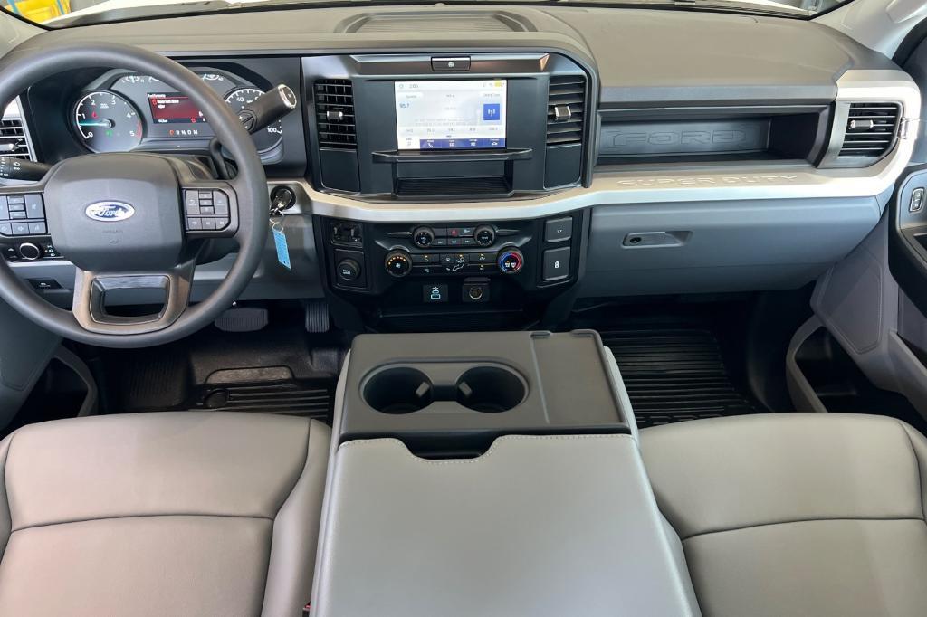 new 2025 Ford F-250 car, priced at $70,675