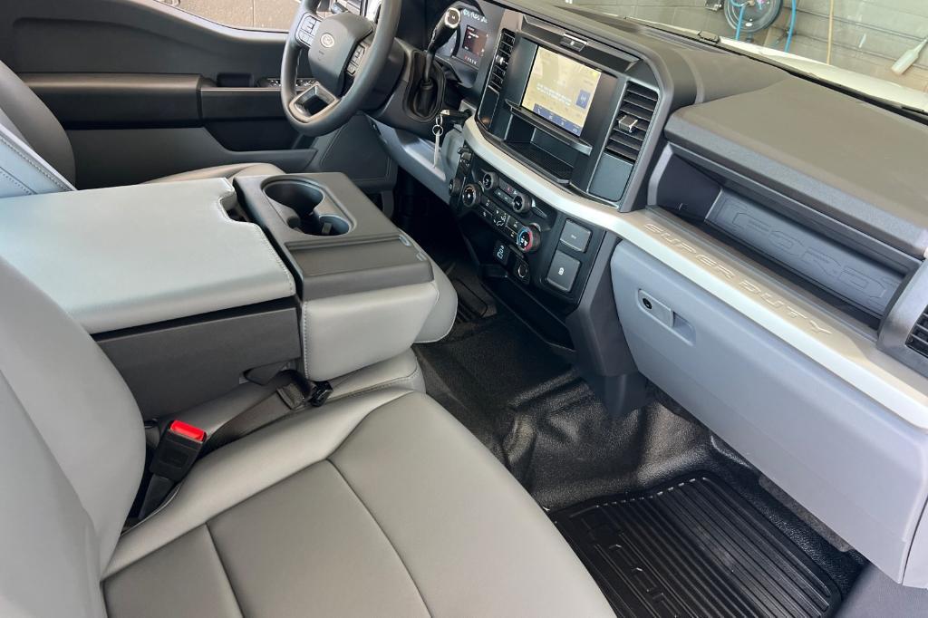 new 2025 Ford F-250 car, priced at $70,675
