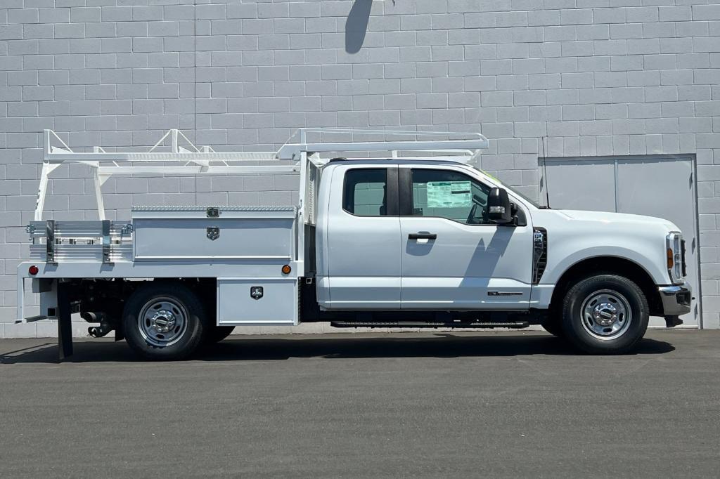 new 2024 Ford F-350 car, priced at $58,605