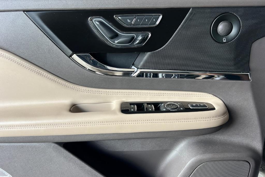 used 2022 Lincoln Corsair car, priced at $33,725